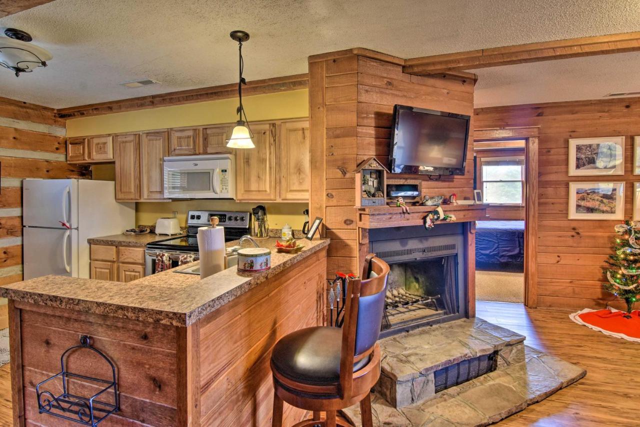 Cozy Cabin With Hot Tub And Smoky Mountain Views! Villa Bryson City Exterior foto